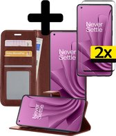 Hoesje Geschikt voor OnePlus 10 Pro Hoesje Book Case Hoes Wallet Cover Met 2x Screenprotector - Hoes Geschikt voor OnePlus 10 Pro Hoesje Bookcase Hoes - Bruin
