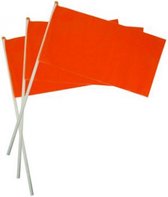 Oranje plastic zwaaivlaggetjes 10 x