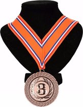 Kampioensmedaille nr. 3 aan oranje/rood/wit/blauw lint