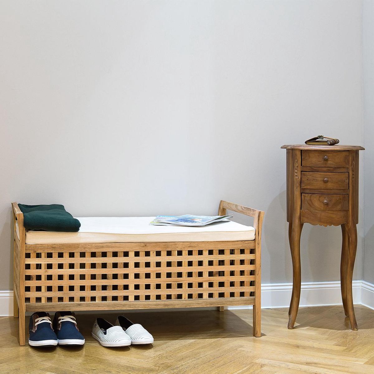 Relaxdays Walnut Bench with Storage HBT: 46.5 x 92.7 x 49 cm Wooden Box Seating Chest of Drawers with Linen Cover, Shelf Furniture Chest Bench, Natural White