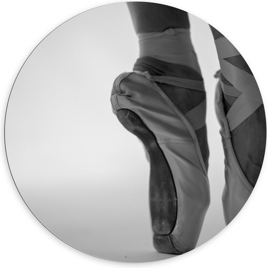 Dibond Wandcirkel - Ballerina op Spitzen (zwart/wit) - 100x100cm Foto op Aluminium Wandcirkel (met ophangsysteem)