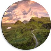 Dibond Wandcirkel - The Quiraing Landschap, Schotland - 40x40cm Foto op Aluminium Wandcirkel (met ophangsysteem)