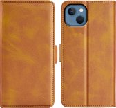 iPhone 14 Hoesje - MobyDefend Luxe Wallet Book Case (Sluiting Zijkant) - Lichtbruin - GSM Hoesje - Telefoonhoesje Geschikt Voor iPhone 14