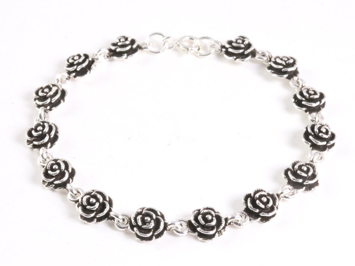 Zilveren armband met roosjes