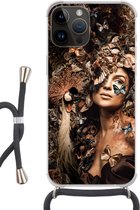 Geschikt voorApple Iphone 14 Pro Max - Crossbody Case - Luxe - Vrouw - Dieren - Vlinders - Vogels - Siliconen - Crossbody - Backcover met Koord - Telefoonhoesje met koord - Hoesje met touw