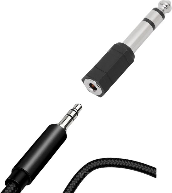6.35mm male naar 3.5mm female audio adapter, zilverkleurig met zwart handvat, en een 3.5mm male plug met kabel.