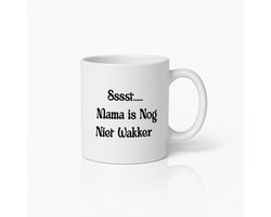 Grappige Mama Koffiemok – 'Sssst... Mama Is Nog Niet Wakker' Nederlands Cadeau Idee