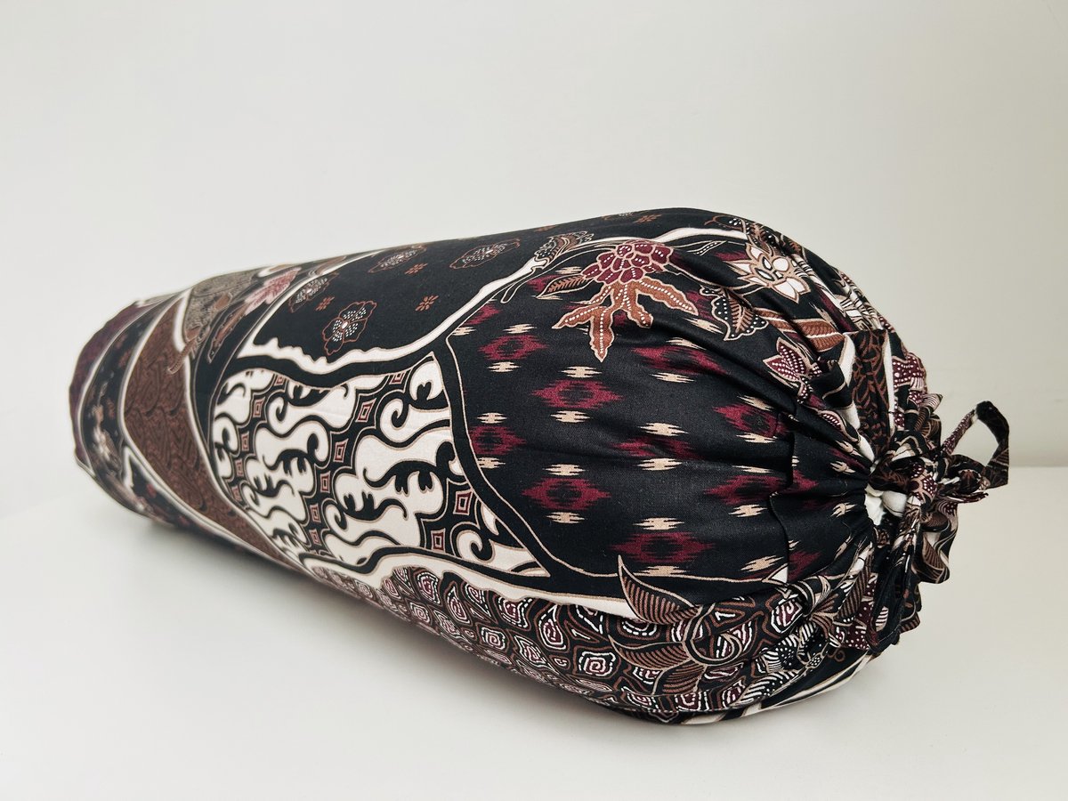 Gustiana® Guling - Rolkussen - Sluimerrol Kapok met wasbare sloop - 85 cm - Batik Priangan