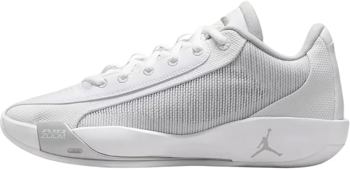 Nike jordan .77 in de kleur . Wit