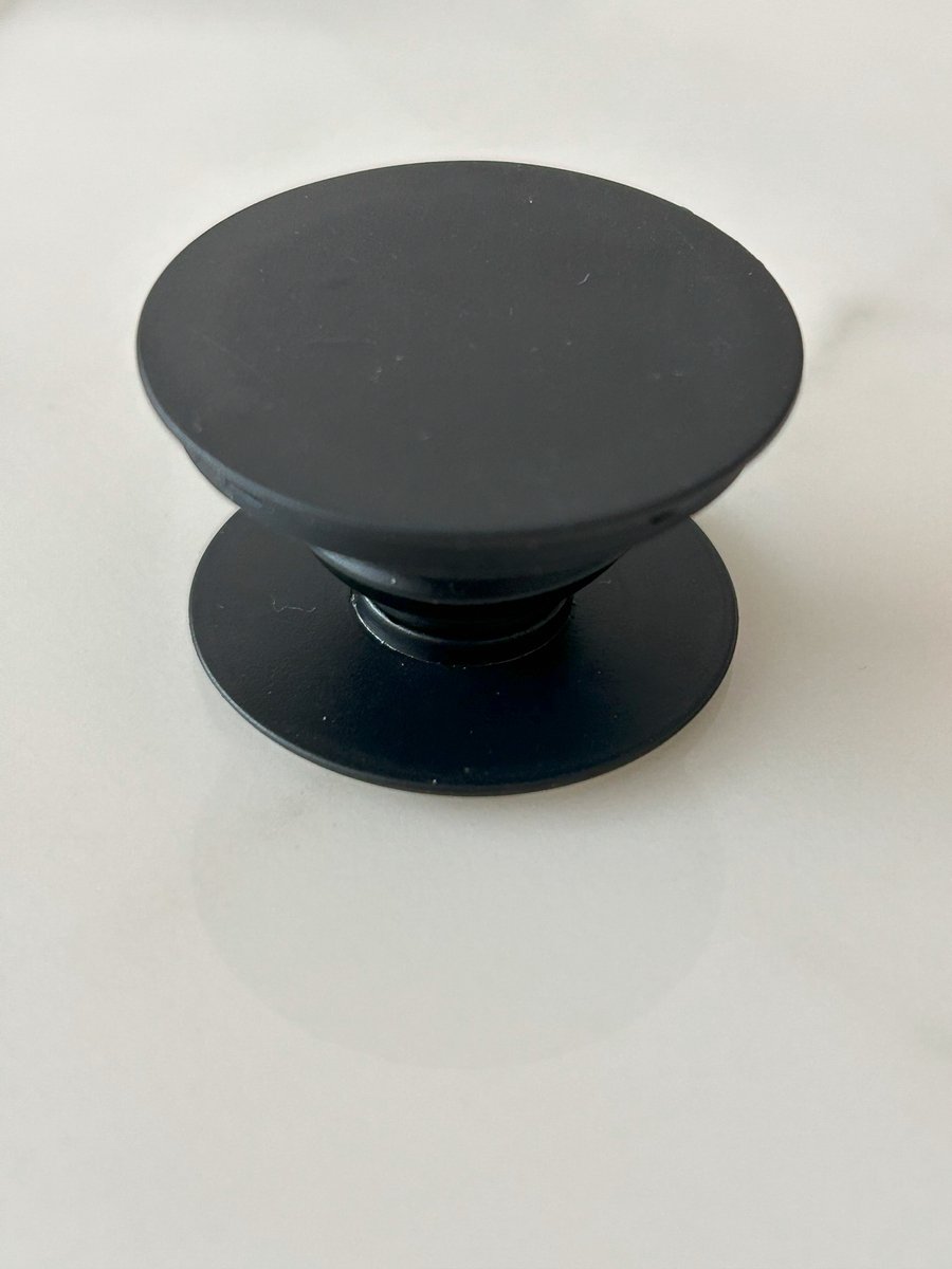 Telefoon Grip & Stand – Universele Smartphone Houder – Opvouwbaar & 360° Draaibaar – Past op Elke Telefoon of Hoesje - Zwart