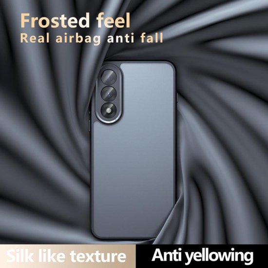 Een matgrijs telefoonhoesje met een matglanzende afwerking en zijdezachte textuur, gepresenteerd op zwarte zijde.