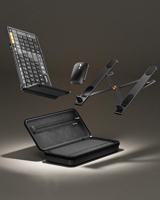 Een zwart ProtoArc opvouwbaar toetsenbord, muis, laptopstandaard en draagtas op een donkere achtergrond.