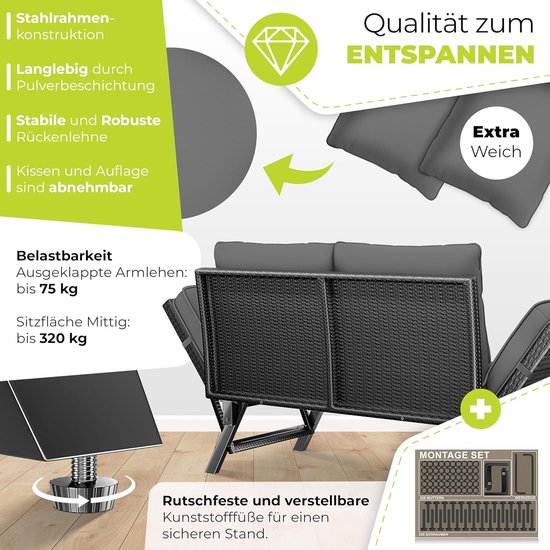 Grijze polyrattan tuinbank met dikke kussens, verstelbare armleuningen en stalen frame.