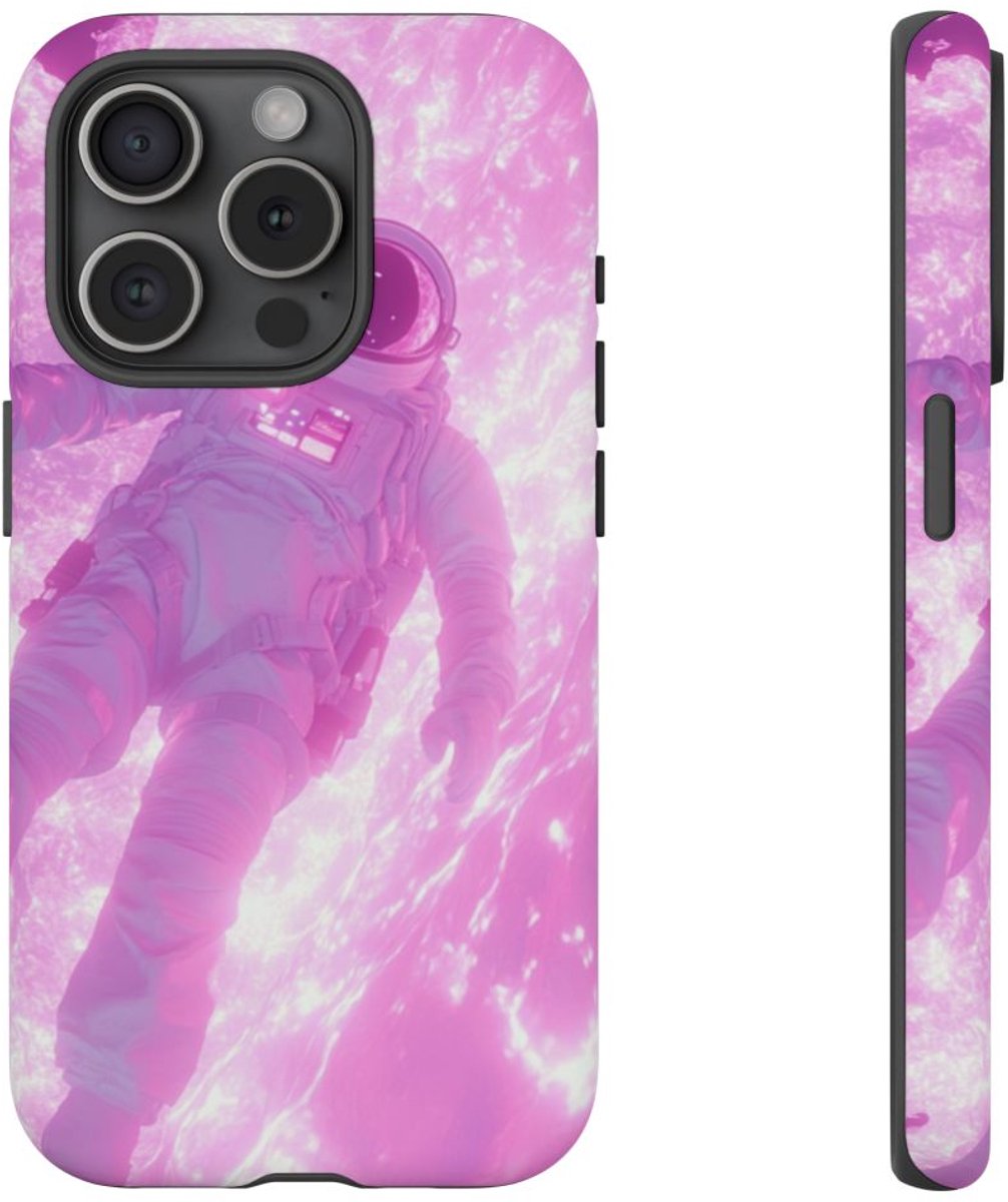 Astronaut Zwevend bij Roze Plasma – Telefoonhoesje Geschikt voor iPhone 15 Pro