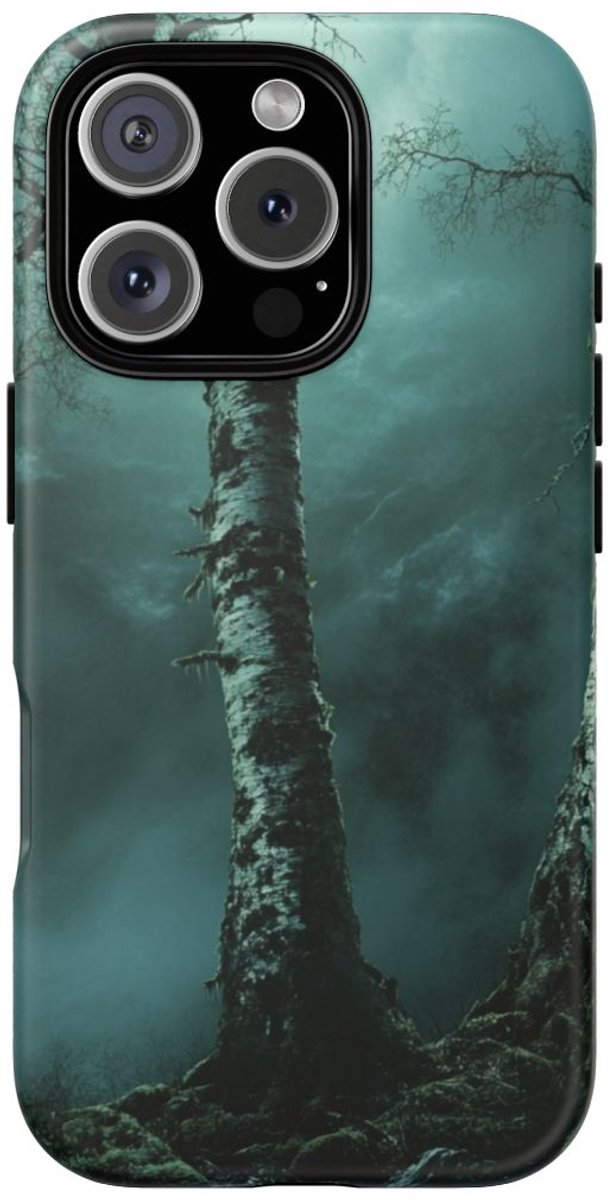Gotische Berkenbomen in Onheilspellend Bos – Telefoonhoesje Geschikt voor iPhone 16 Pro