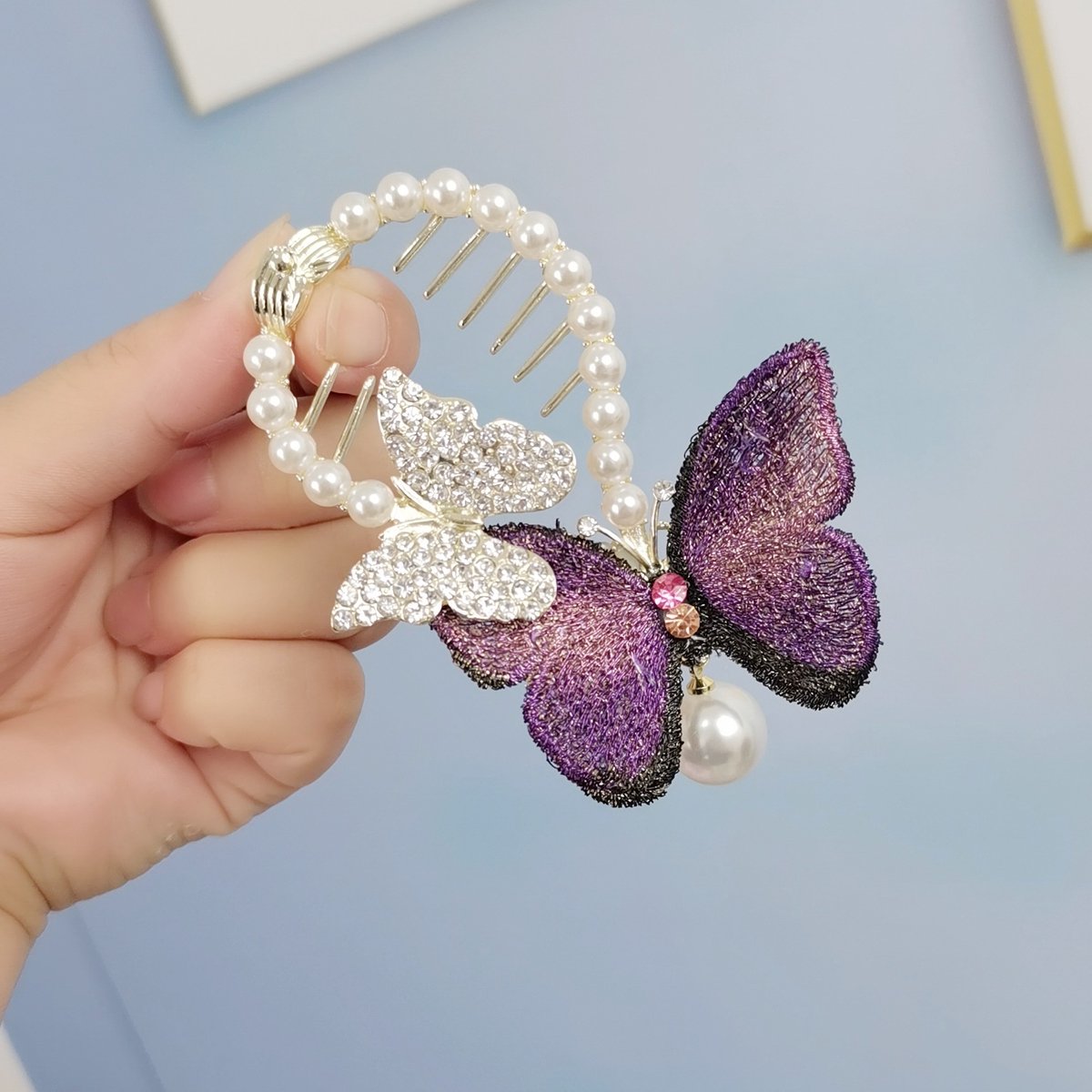 2 stuks Haarbroodje Accessoires voor Vrouwen Parel Vlinder Broodje Houder Haarstijl Clip, Stijlvolle Metalen Strass Twist Haar Broodje Clips voor Dames Bruid Party of Dagelijks Gebruik