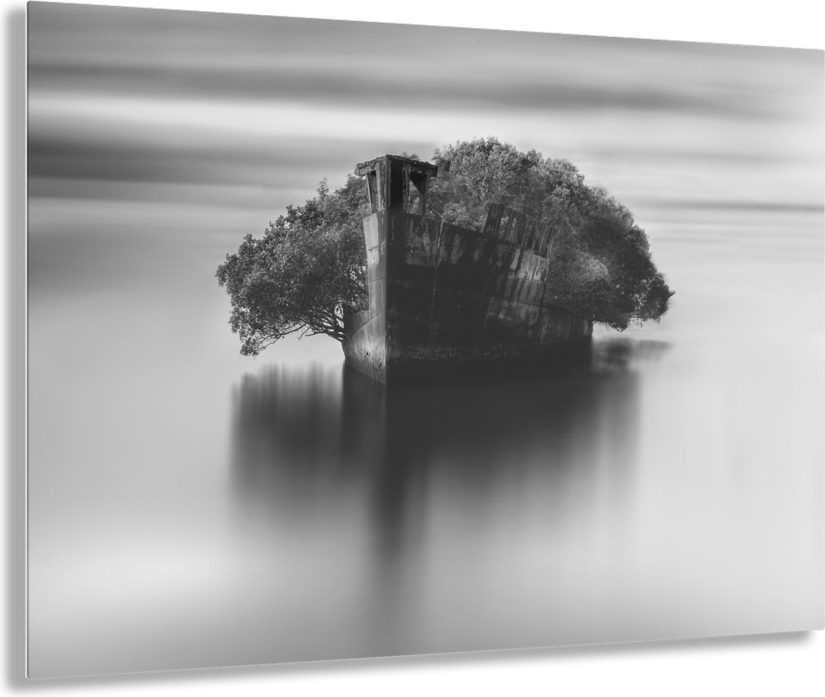 Myfinto Indoorart - Glasschilderij verlaten boot 60x40 CM - Afbeelding op plexiglas - Inclusief montagemateriaal zwart