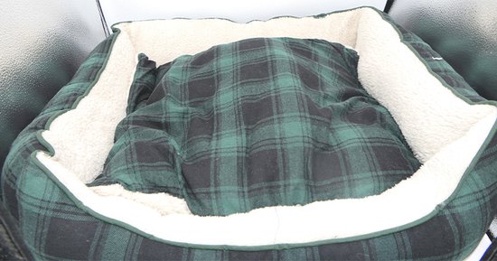 Nobby mand reversible kussen. groen blauw caré versus zachte pluche.antislip 60 x 48 x 19 cm zeer mooi ogend.