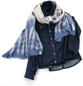 YELIZ YAKAR - Handmade - enkel exemplaar - “ Shiboru IV” hand tie-dyed en hand geborduurd unisex sjaal/omslagdoek - crinkle mousseline double gauze 100% katoen - beige en indigo blauw kleuren - designer kleding- zomer sjaal- luxecadeau