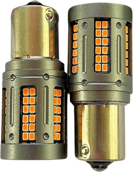 Twee oranje BAU15S LED-lampen met zilverkleurige fittingen.