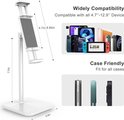 Wit tabletstandaard met afmetingen. Toont de compatibiliteit met telefoons en tabletten, en verschillende hoezen.