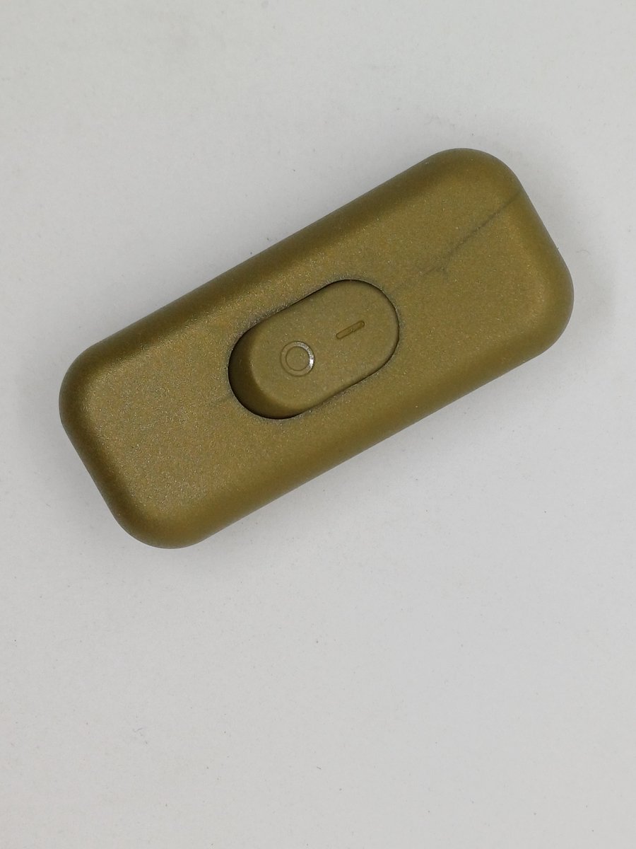 Besli Snoerschakelaar - Aan of Uit - 6 x 2,5 x 2 cm - Goud