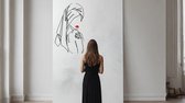 Vrouw7 - Silhouette - Metaalkunst - Goud - 75 cm- Line Art Decoratie - Muur Decoratie- Cadeau voor Vrouw- Inclusief ophangsysteem