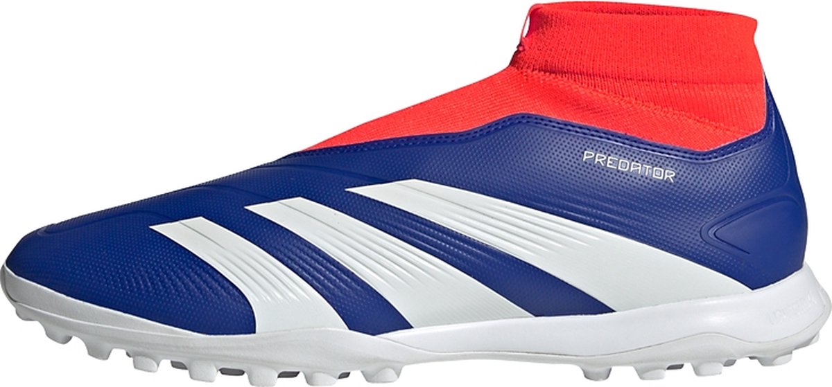 Blauwe adidas Predator League veterloze turf voetbalschoenen met 3D-textuur en rode sok, maat 42.