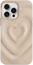 xoxo Wildhearts Biggest Love Creme telefoonhoesje - Geschikt voor iPhone 13 Pro - Heart case - Hoesje met hartjes patroon - Case met hart - telefoonhoesje met camera bumper - Creme / Beige