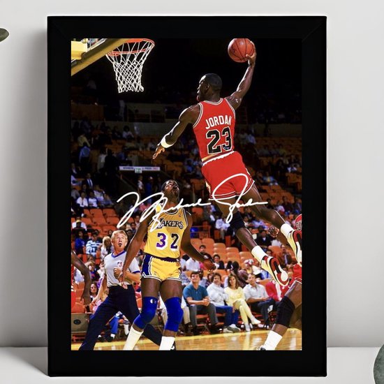 Michael Jordan Ingelijste Handtekening – 15 x 10cm In Klassiek Zwart Frame – Gedrukte handtekening – Chicago Bulls - NBA - MJ23