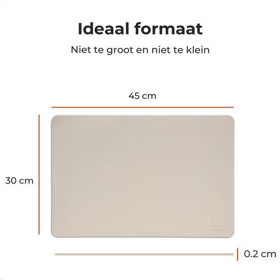 Afmetingen van een offwhite placemat: 45 x 30 cm, dikte 0.2 cm.