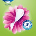 Tena Discreet Ultra Mini Plus inlegkruisje met roze bloem en 3x Odour Protection.