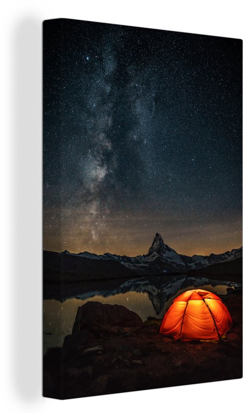 Une tente rouge avec lumière dans la nuit 40x60 cm - Tirage photo sur toile (Décoration murale salon / chambre)