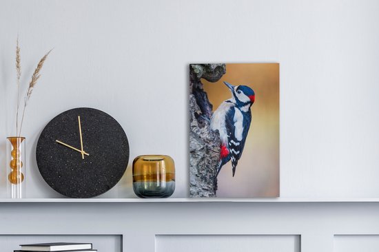 Gros plan d'un pic épeiche sur un tronc d'arbre 20x30 cm - petit - Tirage photo sur toile (Décoration murale salon / chambre)