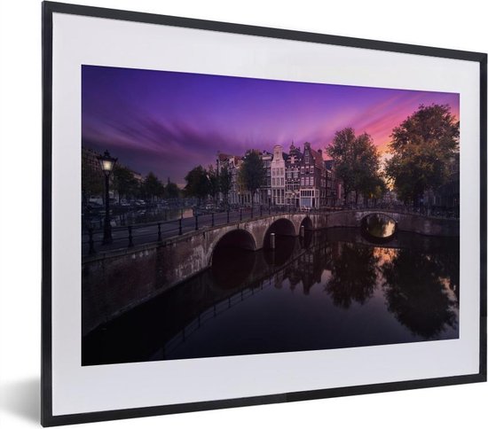 Fotolijst incl. Poster – Afbeelding van de Keizersgracht in Amsterdam onder een kleurrijke lucht – 40×30 cm – Posterlijst