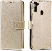 Voor Samsung Galaxy A11 Totem Bloem Reliëf Horizontale Flip TPU + PU Leren Case met Houder & Kaartsleuven & Portemonnee (Goud)