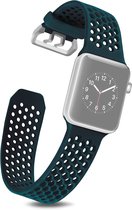 By Qubix Bandje met gaatjes - Groen - Geschikt voor Apple Watch 42mm - 44mm - 45mm - Ultra - 49mm - Compatible Apple watch bandje - smartwatch bandje