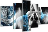 Glasschilderij Vrouw, Kunst - Zwart, Wit, Blauw - 170x100cm 5Luik - Foto Op Glas - Geen Acrylglas Schilderij - 6000+ Glasschilderijen Collectie - Wanddecoratie