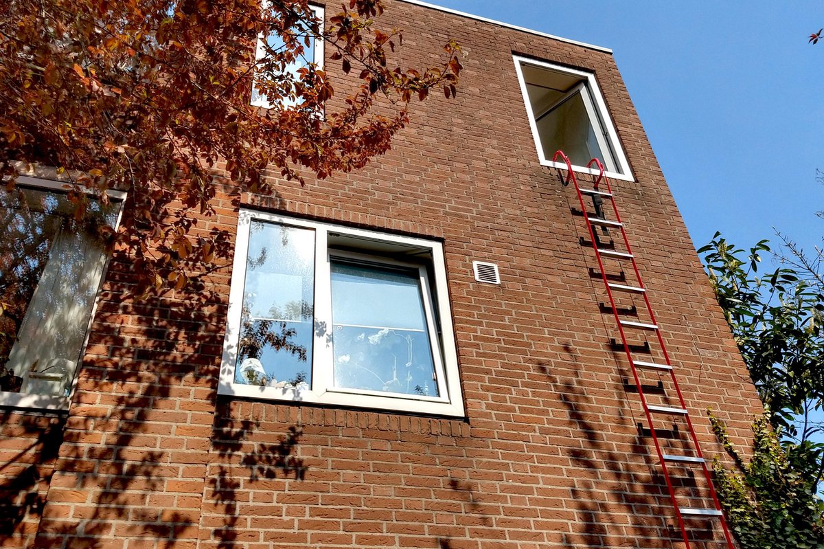 Vluchtladder 5 meter | International