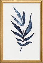 JUNIQE - Poster met houten lijst Palm Leaf -40x60 /Blauw & Wit