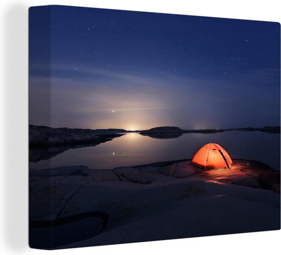 Une tente avec éclairage au lever du soleil 160x120 cm - Tirage photo sur toile (Décoration murale salon / chambre) XXL / Groot format!