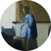 Brieflezende vrouw in blauw, Johannes Vermeer - Foto op Behangcirkel - ⌀ 60 cm