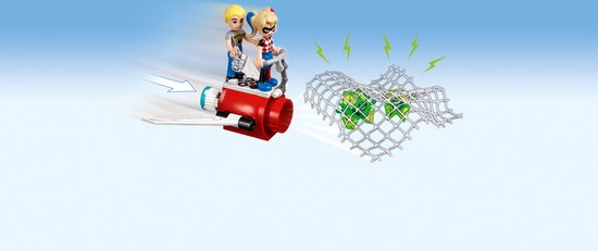 Twee LEGO-minifiguren op een rood met wit jetpack vliegen naar een gevangen groene krokodil in een net.