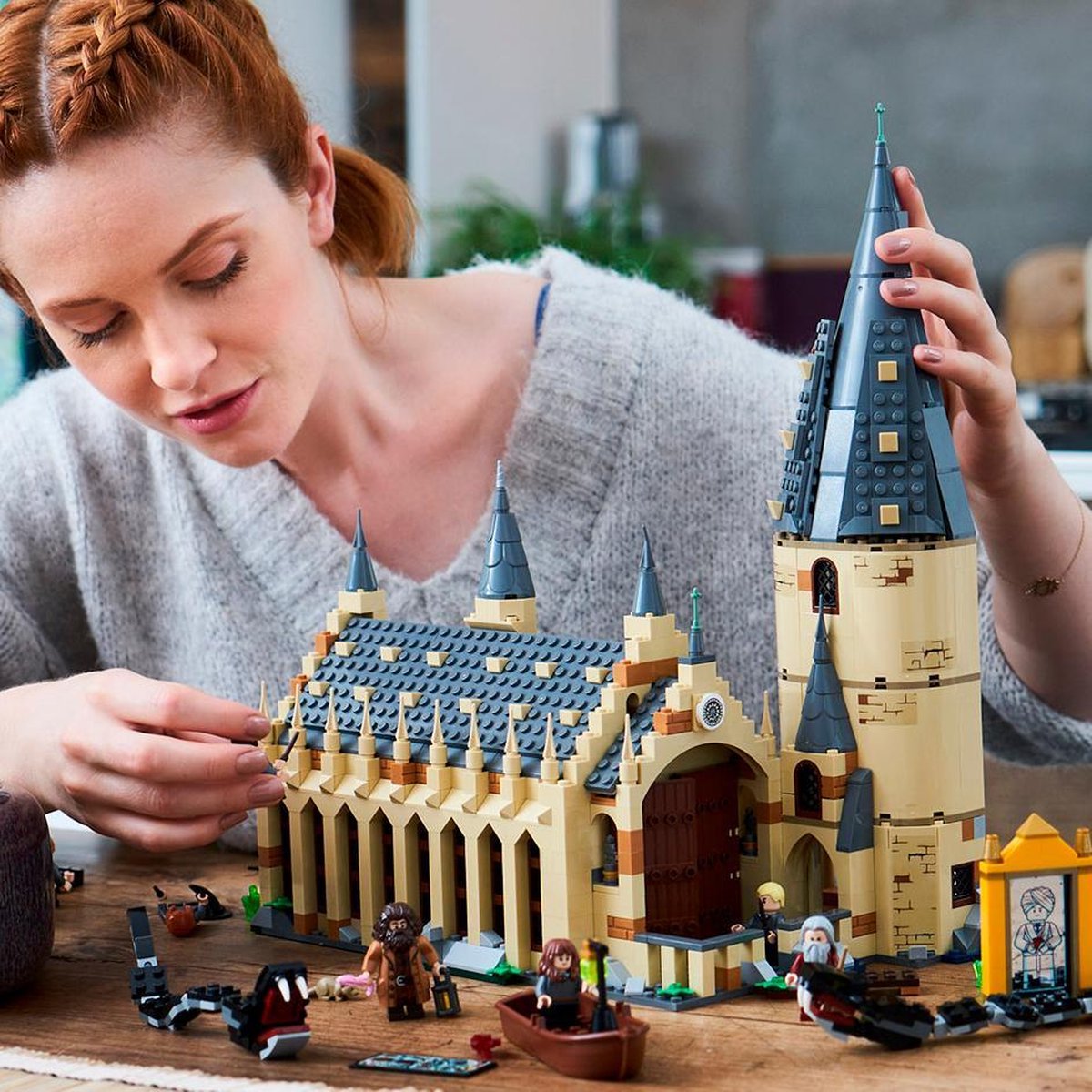 LEGO Harry Potter 75954 La Grande Salle du château de Poudlard | bol.com