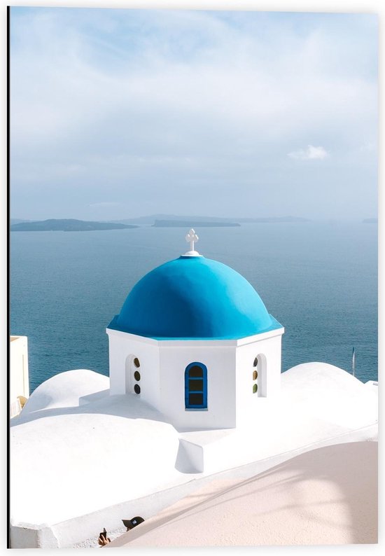 Dibond - Toren met Blauw Dak aan het Water - 40x60cm Foto op Aluminium (Met Ophangsysteem)