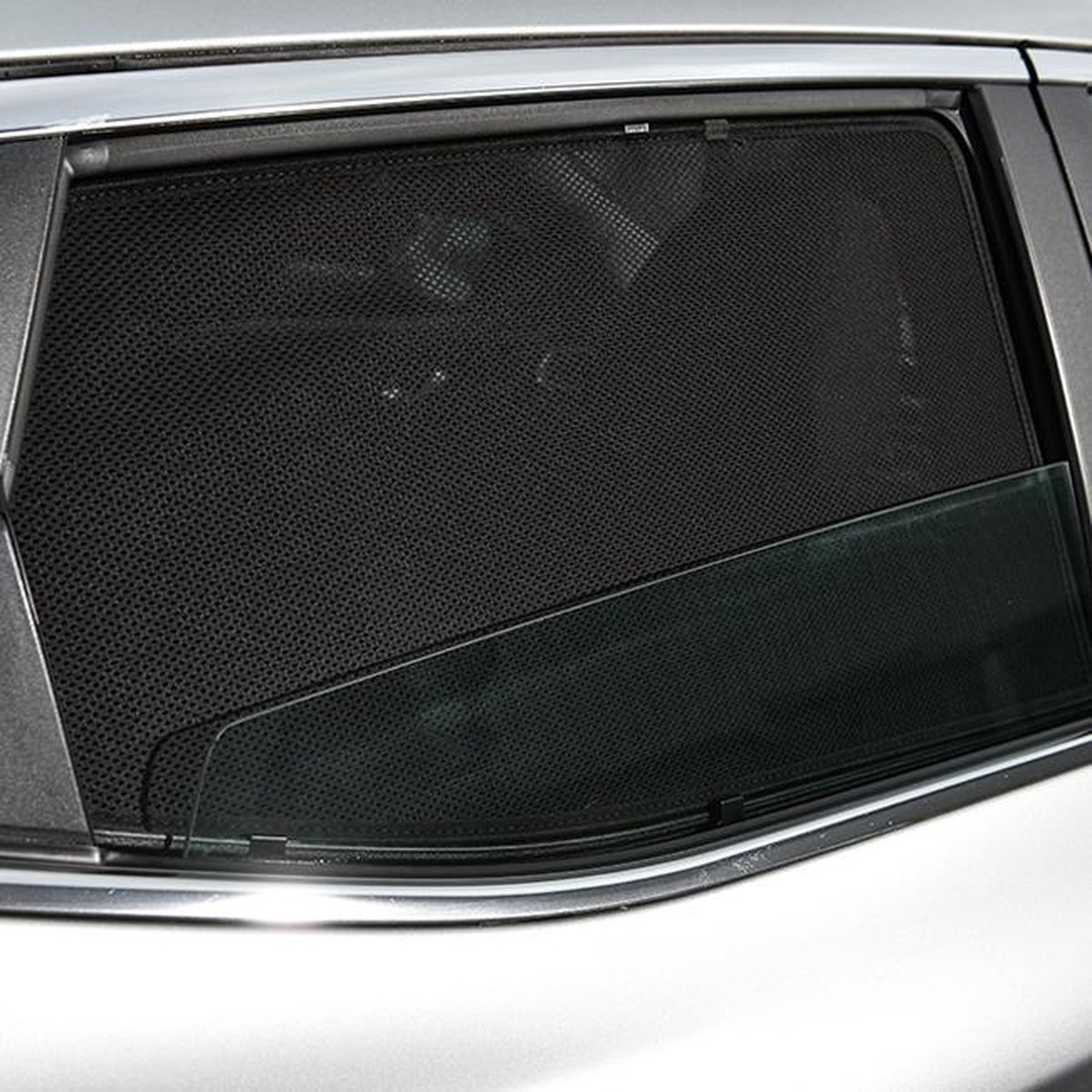 Protection solaire Window Sock Premium, set de 2 pare-soleil latéraux,  protection solaire pour voiture noir, Protection solaire, Confort en  voiture, Confort & accessoires