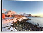 Canvas - Prachtig Sneeuwlandschap aan het Stromende Water in Noorwegen - 100x75 cm Foto op Canvas Schilderij (Wanddecoratie op Canvas)