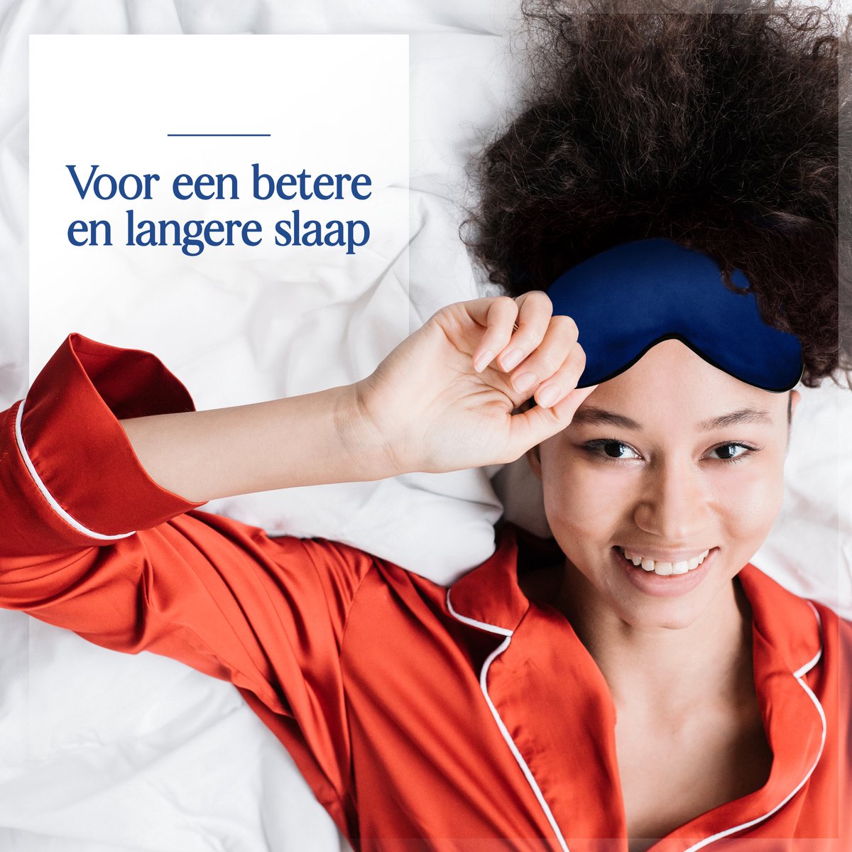 SIMIA™ Premium Zijden Slaapmasker + Opbergzakje - 100% Verduisterend Oogmasker - Verstelbaar - Blinddoek - Zijdezacht - Anti-Rimpel - Cadeau Tip - Marine Blauw — afbeelding 2