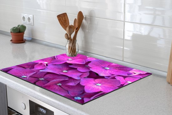 KitchenYeah® Inductie beschermer 78x78 cm - Close-up roze hortensia bloemen - Kookplaataccessoires - Afdekplaat voor kookplaat - Inductiebeschermer - Inductiemat - Inductieplaat mat