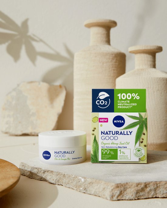 NIVEA Naturally Good - Dagcrème - Organic Hemp Seed Oil - 50 ml